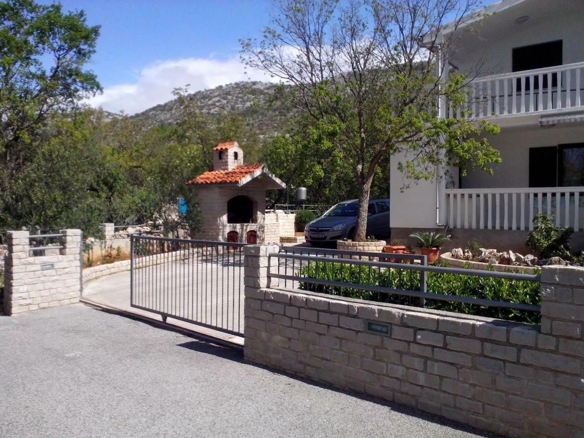 Apartment Leon & Grga Sibuljina Екстер'єр фото